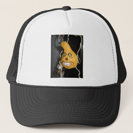 Grinning Gourd Truckerkappe (Vorderseite)