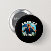 Gritty Bold Retro Politisches Slogan America First Button (Vorne & Hinten)
