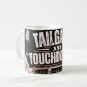 Gritty Tailgates und Touchdowns Retro-Sportbecher Kaffeetasse (Vorderseite Links)