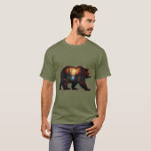 Grizzle Silhouette gegen Berge T-Shirt (Vorne ganz)