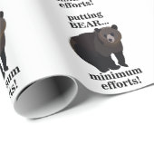 Grizzly Bear Putting Bear Minimum Efforts Funny Geschenkpapier (Rolleneckpunkt)