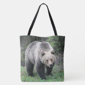 Grizzly Bear Walking in den Wäldern Tasche (Rückseite)