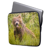 Grizzly cuzing, Alaska Laptopschutzhülle (Vorderseite Links)