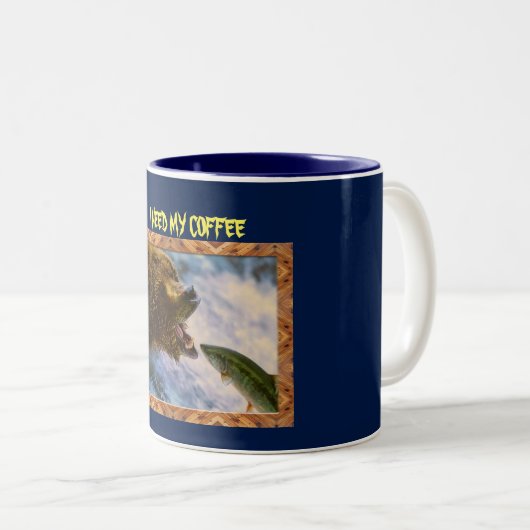Grizzlybär-anziehender Stahlkopf-Lachskaffeetasse Zweifarbige Tasse (VorderseiteRechts)