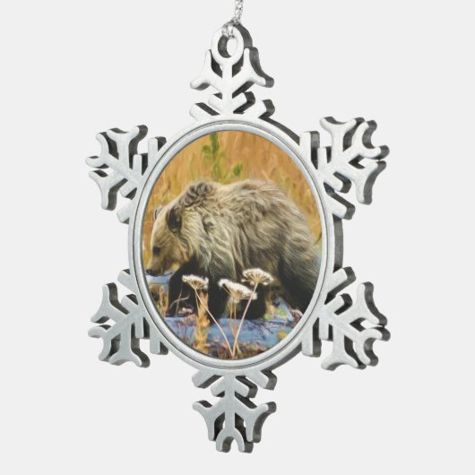 Grizzlybär CUB Schneeflocken Zinn-Ornament (Rechts)