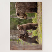 Grizzlybär Mama mit spielerischen Cubs Puzzle (Vertikal)
