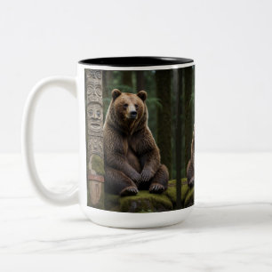 Grizzlybär und Totem Pole Art Zweifarbige Tasse