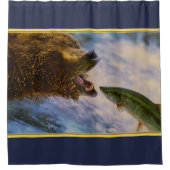 Grizzlybären, die Stahlkopflachse im Mund fangen Duschvorhang (Vorderseite)