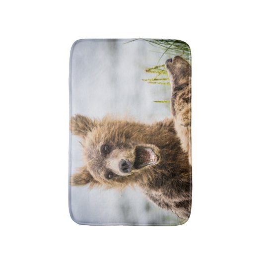 Grizzy Cubs suchen nach ihrer Mutter Badematte (Vorderseite Vertikal)