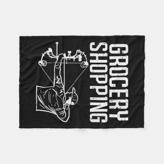 Grocery Shopping Bow Jagd Funny Archery Archer Fleecedecke (Vorderseite (Horizontal))