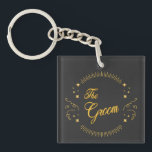 Groom Gold Black Wedding elegant Schlüsselanhänger<br><div class="desc">Groom Gold Black Wedding Eleganter Schlüsselanhänger ist ideal für den Groom während seiner Hochzeit zu verwenden. Es ist auch ein nettes Geschenk für den Groom.</div>
