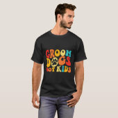 Groom Hunde Kids Funny Hunde Niedlich Meme Groovy  T-Shirt (Vorne ganz)