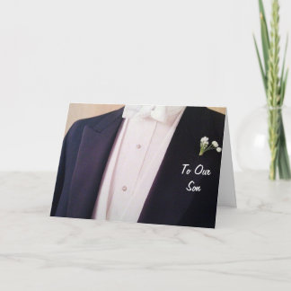GROOM IN SEINEM TUX-SON AUF IHREM WEDDING TAG *UNS KARTE