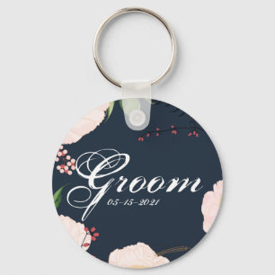Groom Key Chain Baby Pink Cosmos auf Weiß Schlüsselanhänger