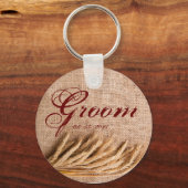 Groom Key Chain Wheat on Burlap Sack Country Rusti Schlüsselanhänger (Vorderseite)