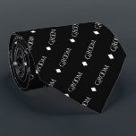 Groom - Repeating White Text on Black Krawatte<br><div class="desc">This fun neck tie is the perfect accessory for the groom at your wedding. It features a simple yet elegant design with the word "Groom" written in a decorative all capital white font, and repeating in a diagonal pattern with diamond separators on a black background. Perfect for adding a unique...</div>