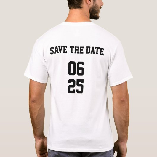 Groom Sports Style Passing Couple Save the Date T-Shirt (Rückseite)