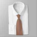 Groom Trauzeugen Initials Soft Brown Wedding Krawatte<br><div class="desc">Groom Trauzeugen Initials Soft Brown Hochzeit. Eine stilvolle Krawatte in einer warmen Mocha braun für den Bräutigam und seine Trauzeugen. Versteckt auf der Rückseite können Sie leicht die Initialen personalisieren, sodass es nicht verpassen, wer die Krawatte gehört wem! Die Farbe und der Schriftart der Initialen und auch die Krawatte können...</div>