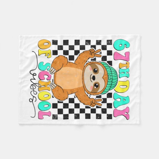 Groovy 67 Days Of School Funny 67 Students Peace S Fleecedecke (Vorderseite (Horizontal))