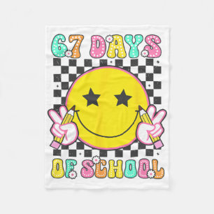 Groovy 67 Schultage Smiley Gesicht Lehrer Kinder W Fleecedecke