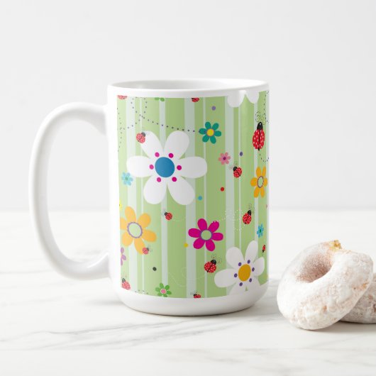 Groovy 70er Retro Hippie Blume Power Ladybug Kaffeetasse (Mit Donut)