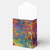 Groovy Abstrakt Geschenkschachtel (Geöffnet)