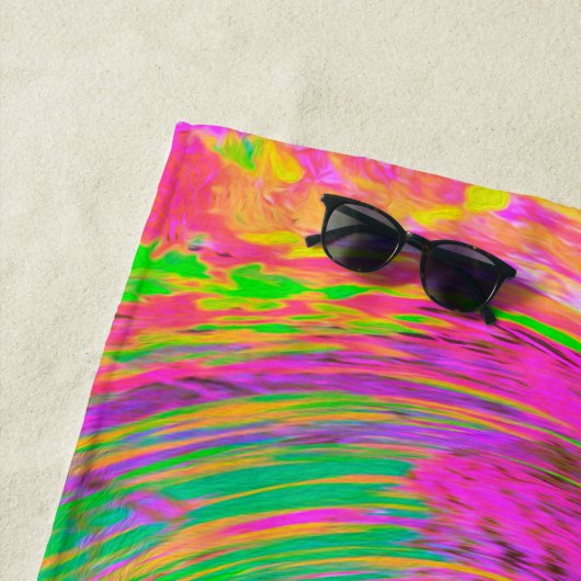 Groovy, Abstrakt, Lila und Gelb Rainbow Swirl Strandtuch (Beispiel)