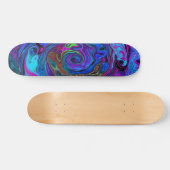 Groovy Abstrakt Retro Blau und Lila Swirl Skateboard (Horizontal)
