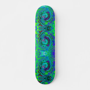 Groovy Abstrakt Retro Grün und Blau Swirl Skateboard