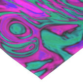 Groovy Abstrakt Retro Magenta und Lila Swirl Tischdecke (Schrägansicht)