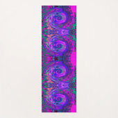 Groovy Abstrakt Retro Magenta und Lila Swirl Yogamatte (Vorderseite)