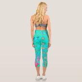 Groovy Abstrakt Retro Rainbow AtomWaves Capri Leggings (Rückseite)