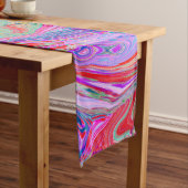 Groovy Abstrakt Retro Rot, Lila und rosa Swirl Mittelgroßer Tischläufer (Beispiel)