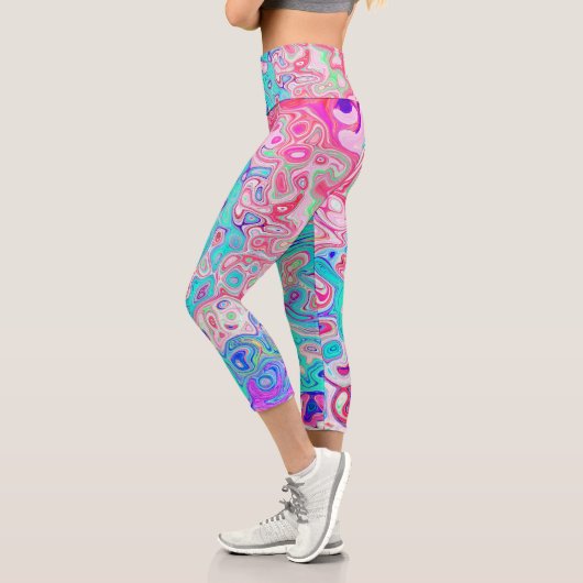 Groovy Aqua Blau und Rosa Abstrakt Retro Swirl Capri Leggings (Links)