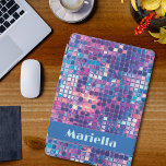 Groovy Blue & Lila Disco Ball Personalisiert iPad Pro Cover<br><div class="desc">Lass's Dance! Dieses lebendige, personalisierte iPad Cover zeichnet sich durch ein blauer und lila Disco-Ball aus, der Ihrem Leben ein Retro-Chic-Ambiente verleiht. Das groovy Design präsentiert verschiedene Blues- und Purpurtöne und verleiht dem Ganzen eine auffällige Dynamik, die an eine glänzende Tanzfläche erinnert. Der gesamte Text ist vollständig anpassbar. Erleben Sie...</div>