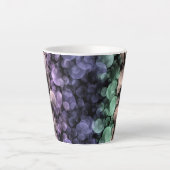 Groovy Boho Bubbles Eclectic Uingender Prilag Milchtasse (Vorderseite)