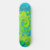 Groovy Chartreuse und Aquamarine Liquid Swirl Skateboard (Vorderseite)