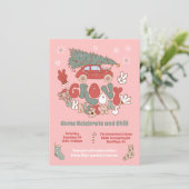Groovy Christmas Hippie Party Car Tree Einladung (Stehend Vorderseite)