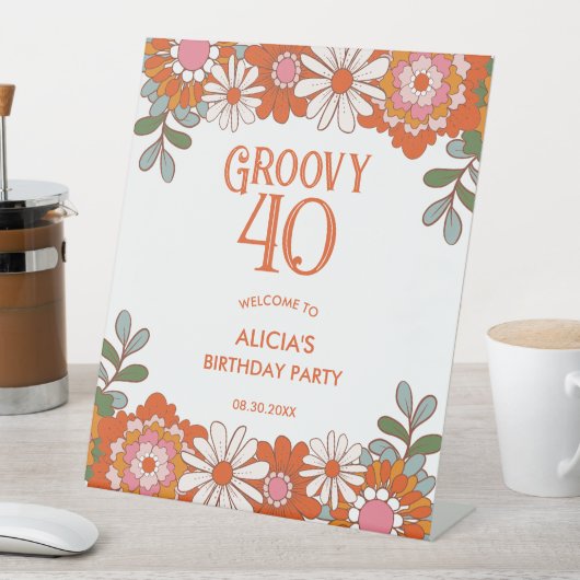 Groovy Classic Hippie Flora Leaf Birthday Sockelschild (In Situ)