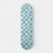 Groovy Daisy Floral Checkerboard, Y2K 90s Skateboard (Vorne)