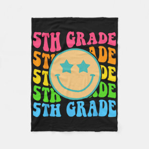 Groovy Fifth Grade Vibes Gesicht Retro Lehrer Byck Fleecedecke
