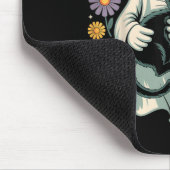 Groovy Flower Geist hält schwarze Katze Halloween Mousepad (Ecke)