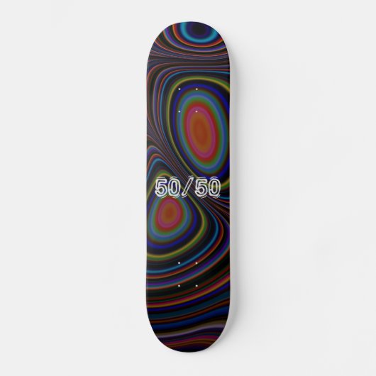 Groovy Fraktal Artwork mit Skate Trick 50/50 Skateboard (Vorderseite)