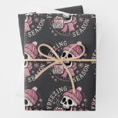 Groovy Freezin' Season Skeleton Wintersaison Weihn Geschenkpapier Set (Beispiel)