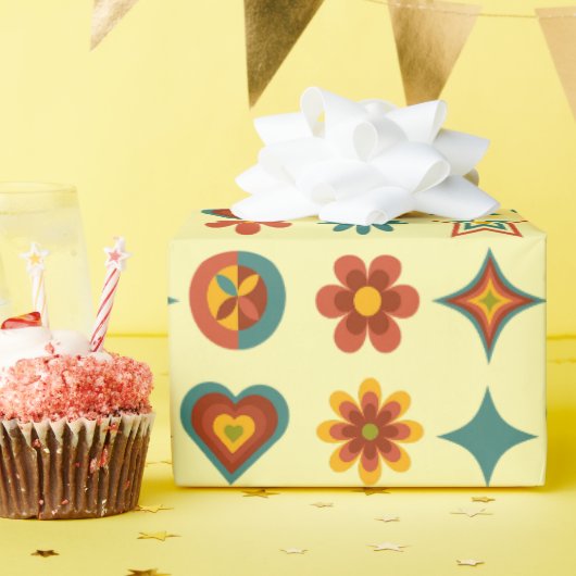 Groovy Geometric Floral Wrapping Paper Geschenkpapier (Geburtstagsparty)