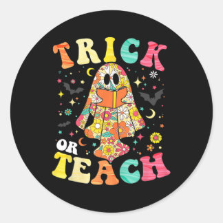 Groovy Halloween Trick oder lehren Retro Blumengho Runder Aufkleber