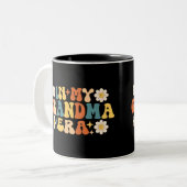 Groovy in meiner Oma-Zeit Zweifarbige Tasse (Vorderseite Links)