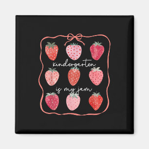 Groovy Kindergarten ist mein Ding Strawberry Kinde Magnet