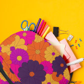 Groovy Lila und Pink Hippie Blume Power Bedruckter Rucksack