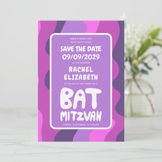 Groovy Lila Waves Custom Bat Bar Bnai Mitzvah Save The Date (Stehend Vorderseite)
